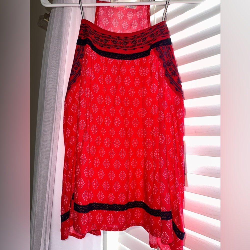 Jolt red summer top -large